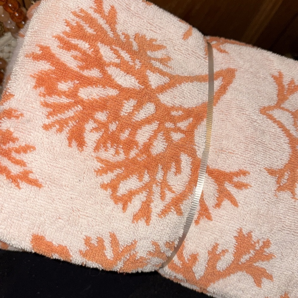 Pottery Barn Cotton Hand Towels (3) MUST SEE! RARE Coral branches